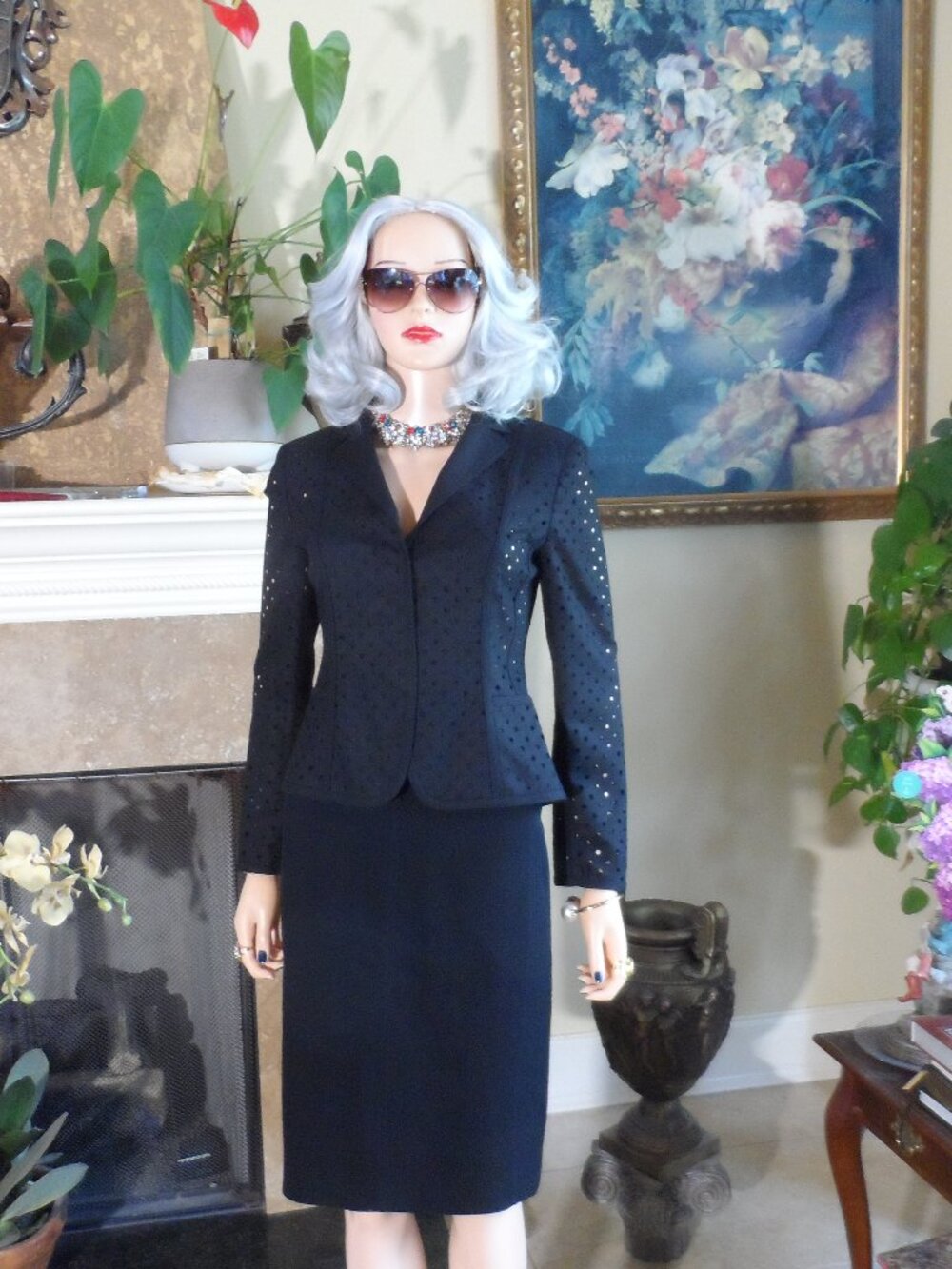 Akris Punto Black Eyelet Jacket & Pencil Skirt Suit Size 4